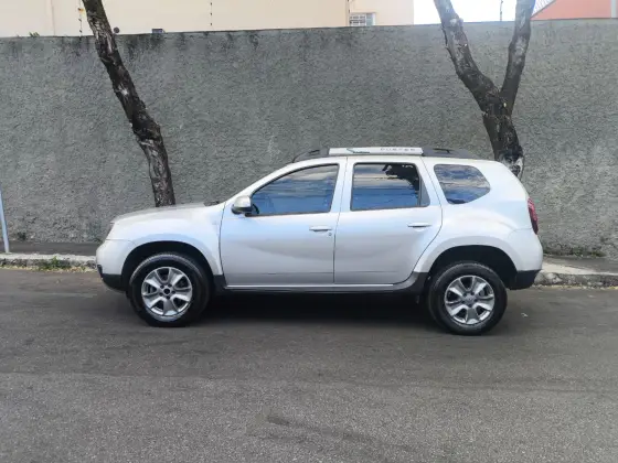 RENAULT DUSTER 2018