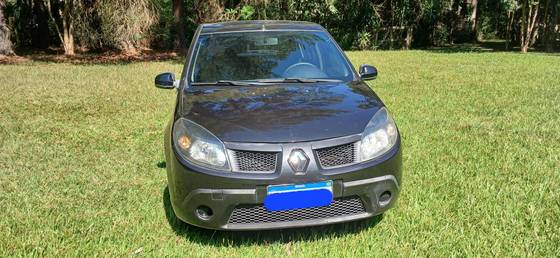 RENAULT SANDERO 2011