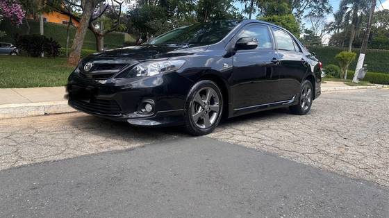 TOYOTA COROLLA 2013