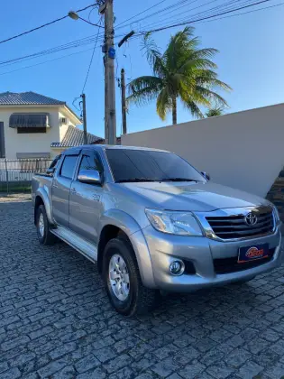 TOYOTA HILUX 2015