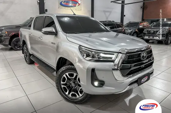 TOYOTA HILUX 2022
