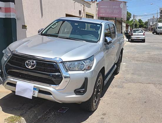TOYOTA HILUX 2021