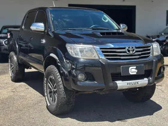TOYOTA HILUX 2012