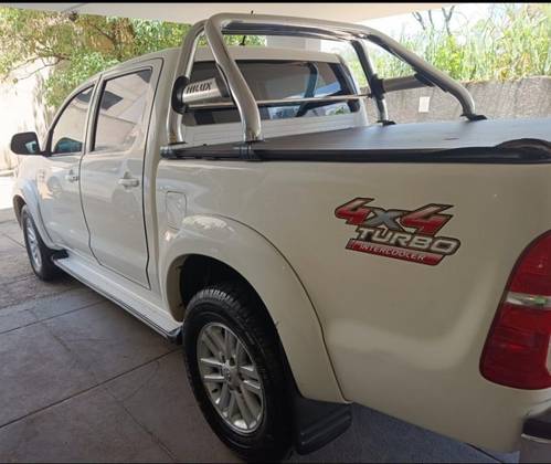 TOYOTA HILUX 2014