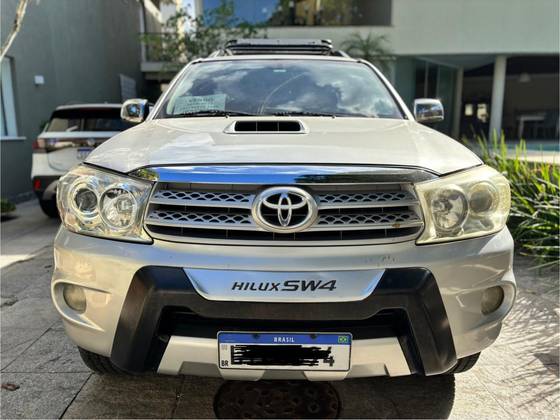 TOYOTA HILUX SW4 2010