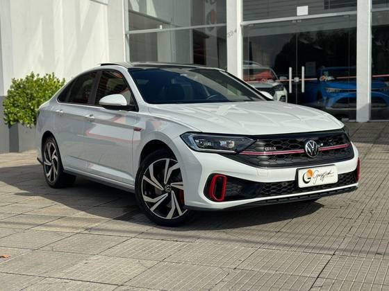 VOLKSWAGEN JETTA 2024