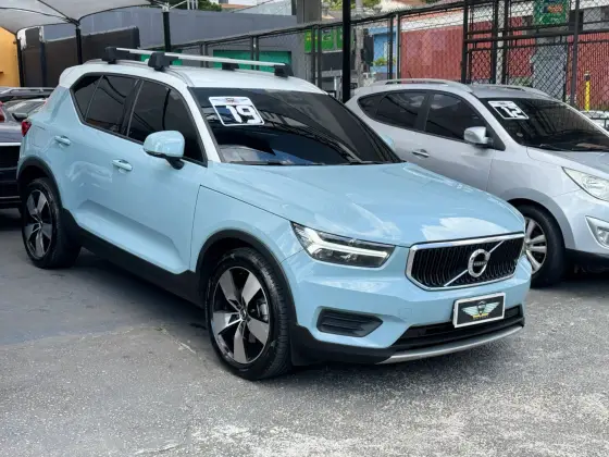 VOLVO XC40 2019