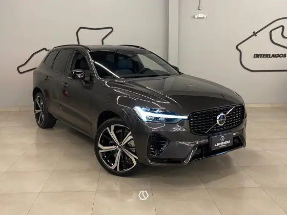 VOLVO XC60 2024