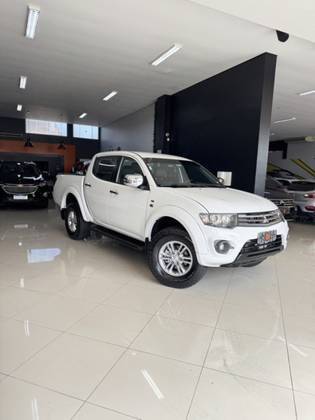 MITSUBISHI L200 TRITON 2015