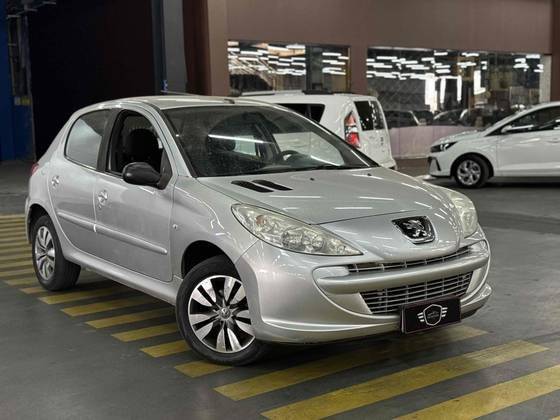 PEUGEOT 207 2012