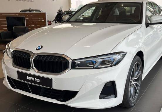 BMW 320i 2024