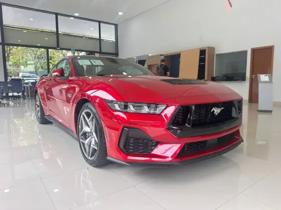 FORD MUSTANG 2024