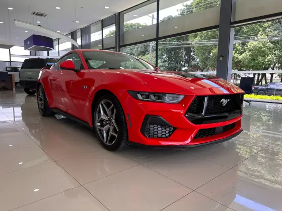 FORD MUSTANG 2024