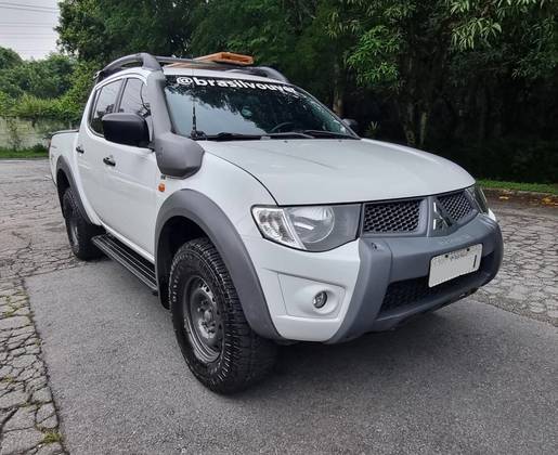 MITSUBISHI L200 SAVANA 2013
