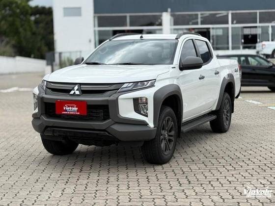 MITSUBISHI L200 TRITON 2025