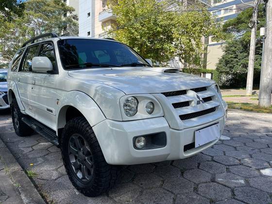 MITSUBISHI PAJERO 2010