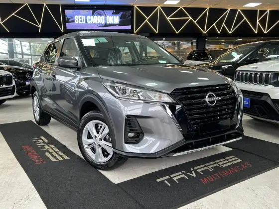 NISSAN KICKS PLAY 2025