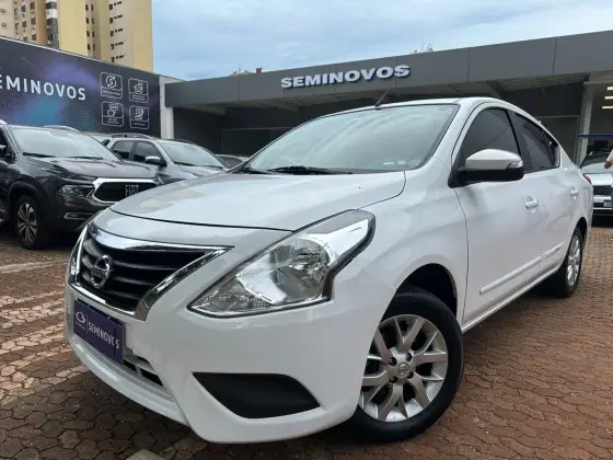NISSAN VERSA 2019