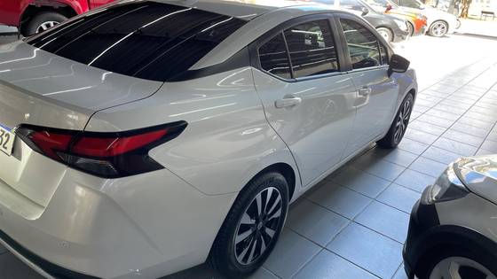 NISSAN VERSA 2022