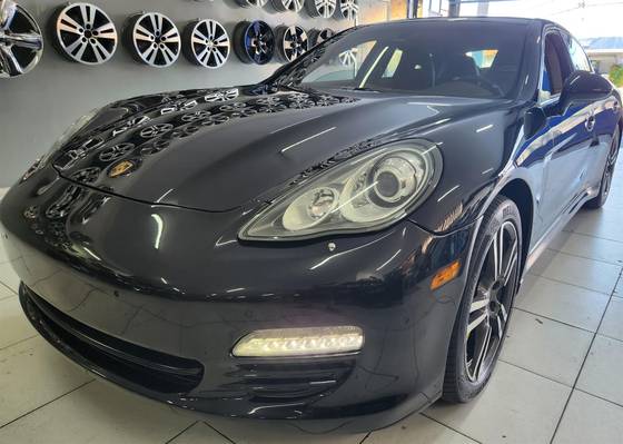 PORSCHE PANAMERA 2010
