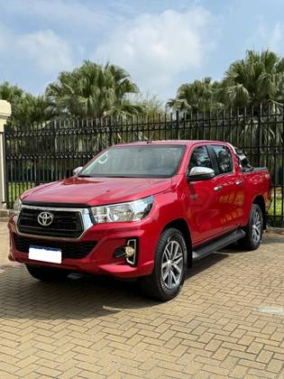 TOYOTA HILUX 2019