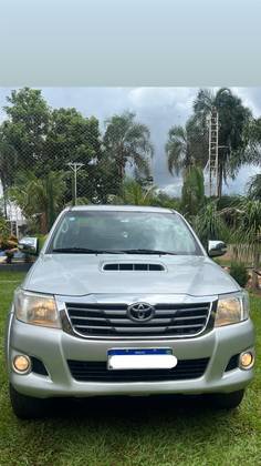 TOYOTA HILUX 2015