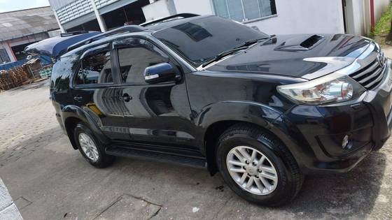 TOYOTA HILUX SW4 2015