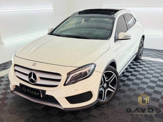 MERCEDES-BENZ GLA 250 2015
