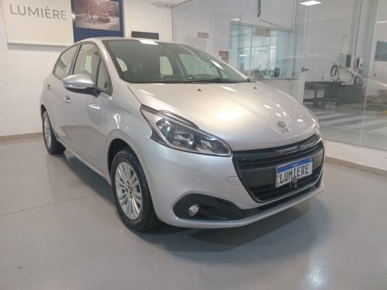 PEUGEOT 208 2020