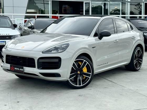 PORSCHE CAYENNE 2022