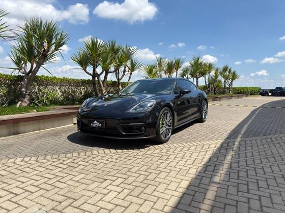 PORSCHE PANAMERA 2023