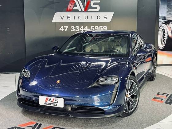 PORSCHE TAYCAN 2023