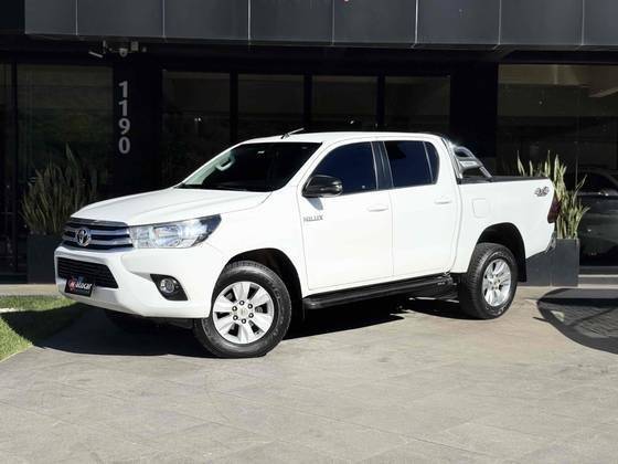 TOYOTA HILUX 2017