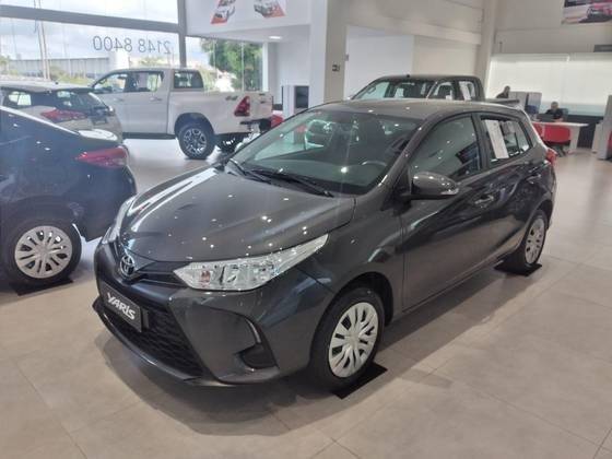 TOYOTA YARIS 2025