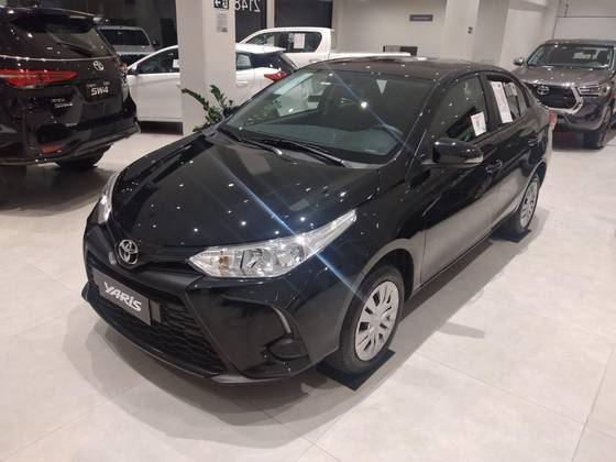 TOYOTA YARIS 2025