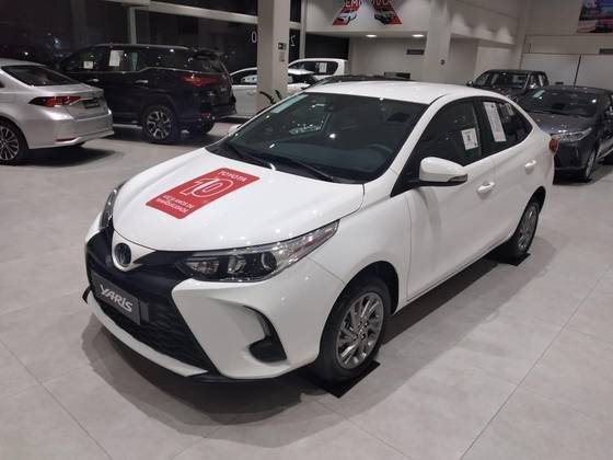 TOYOTA YARIS 2025