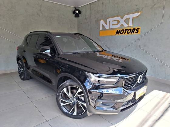 VOLVO XC40 2018