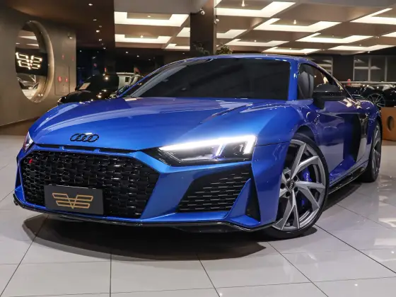 AUDI R8 2021