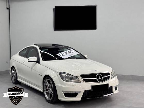 MERCEDES-BENZ C 63 AMG 2012