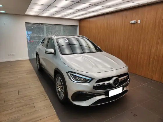MERCEDES-BENZ GLA 200 2023