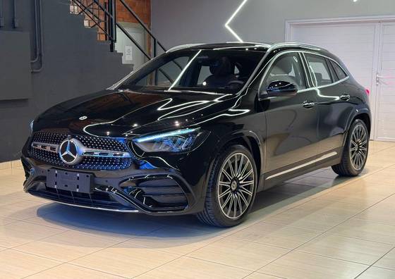 MERCEDES-BENZ GLA 200 2025