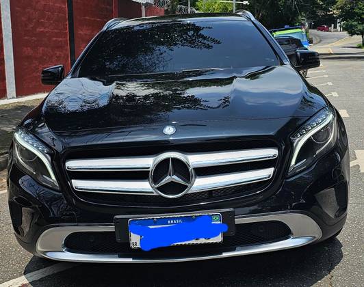 MERCEDES-BENZ GLA 200 2015