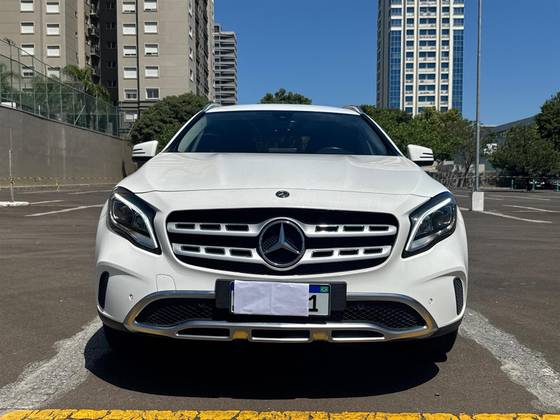 MERCEDES-BENZ GLA 200 2019