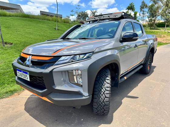 MITSUBISHI L200 TRITON 2024