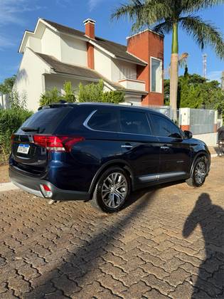 MITSUBISHI OUTLANDER 2017