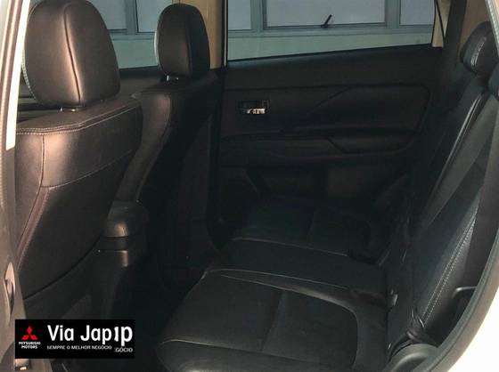 MITSUBISHI OUTLANDER 2018