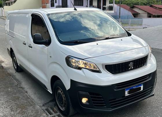 PEUGEOT EXPERT 2021