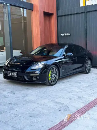 PORSCHE PANAMERA 2023