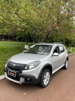 RENAULT SANDERO 2014