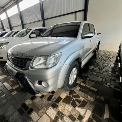 TOYOTA HILUX 2013